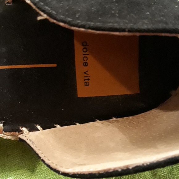 Shoes - Picture 4 of 4